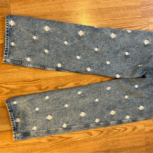 Sandro Flower Embroidered Ankle Jeans in Blue Jean Size 40 - Picture 13 of 13